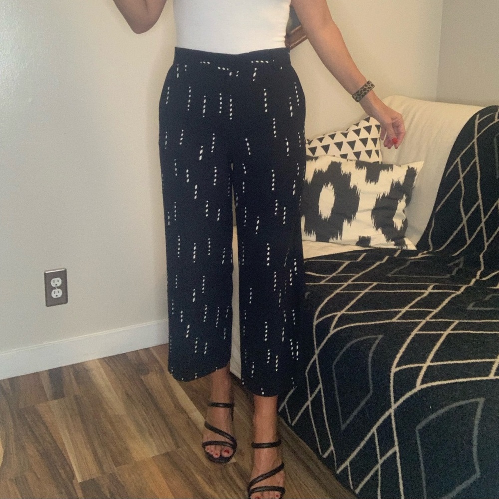 Ann Taylor Petite Crop Trouser